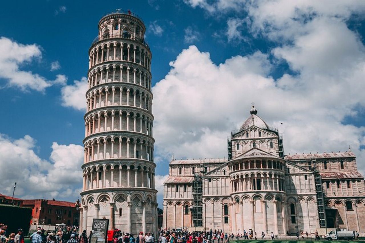 Da Firenze: Tour privato di mezza giornata a Pisa con autista — 4
