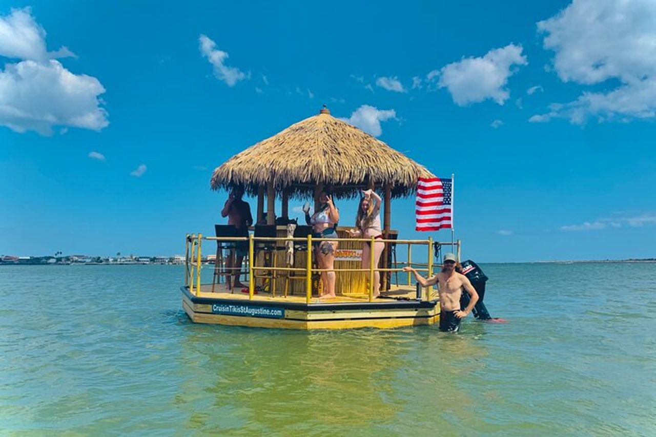 Amelia Island galleggiante Tiki Boat Cruise con opzione BYOB — 6