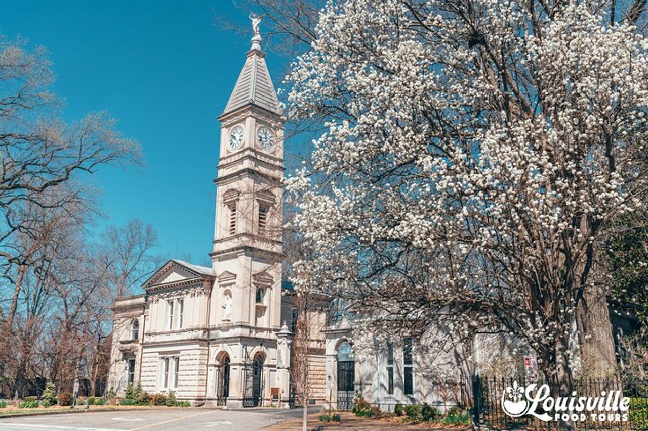 Tour storico a piedi di Louisville vittoriana con cibo e Bourbon — 7