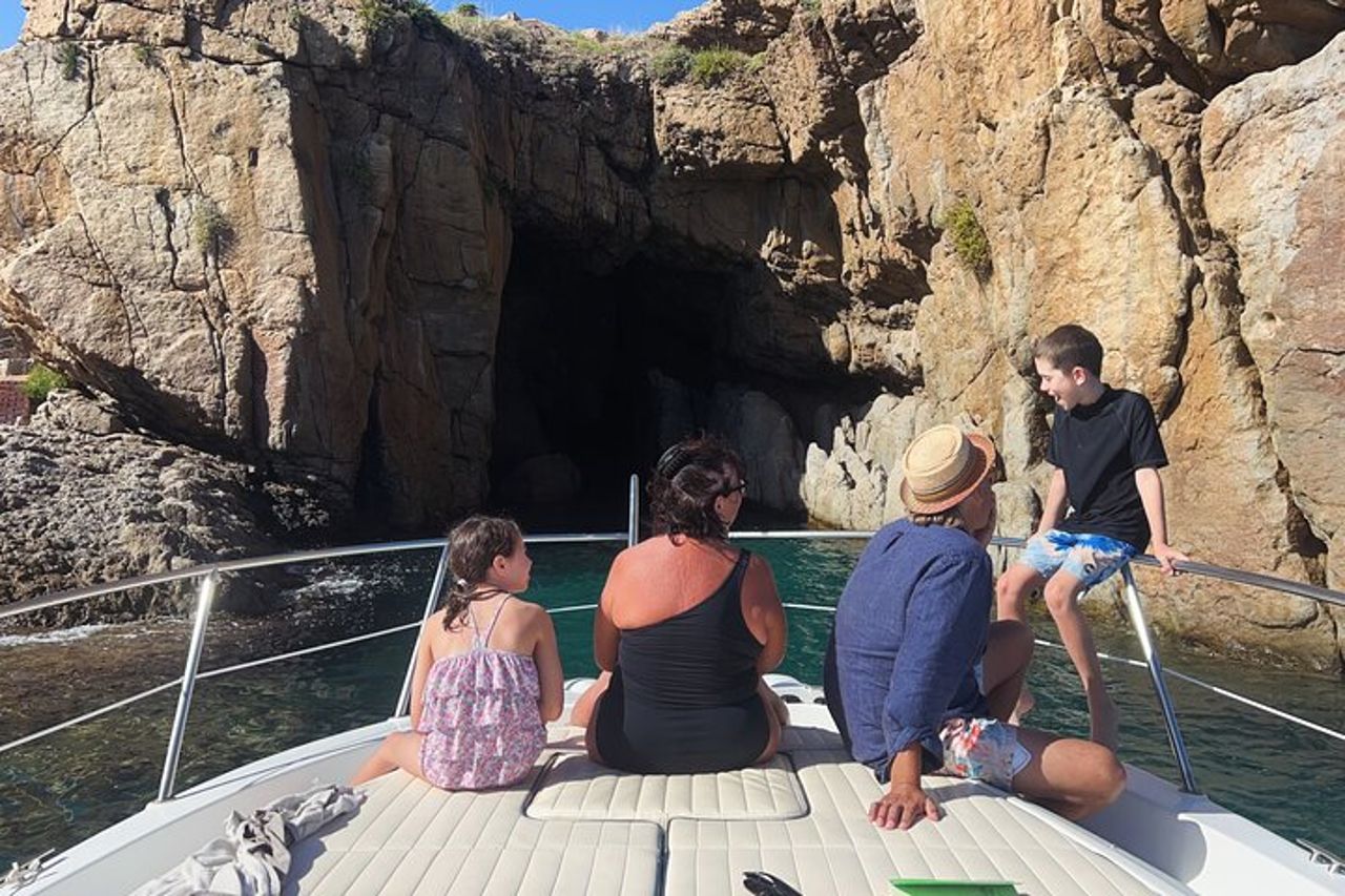 Escursione in barca a Cefalù e snorkeling 3 ore frutta e bevande — 3