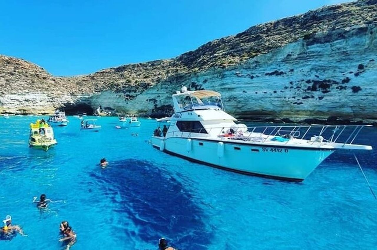 Taormina Boat Tour con Aperitivo sull'Isola Bella
