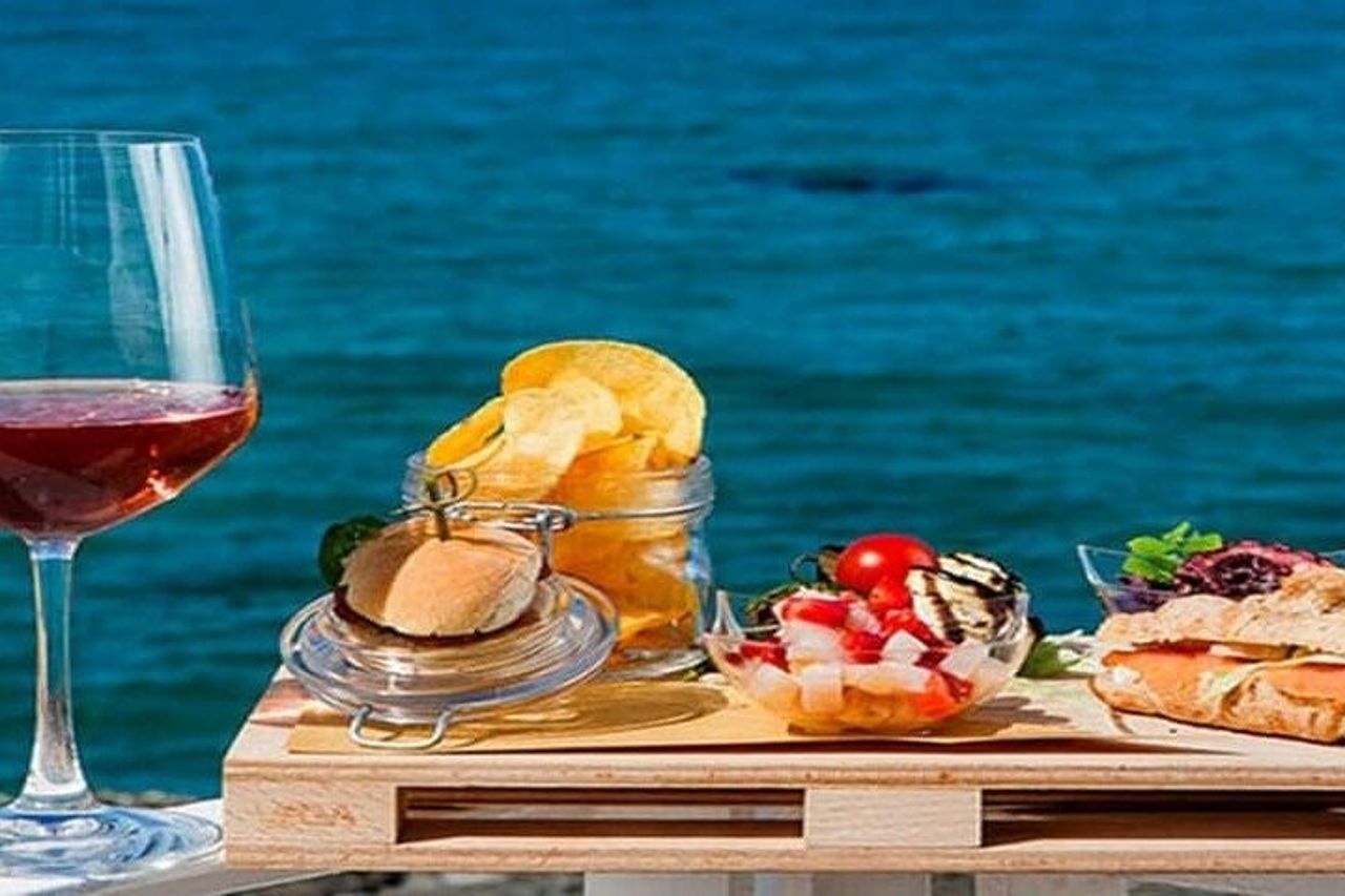Taormina Boat Tour con Aperitivo sull'Isola Bella — 6