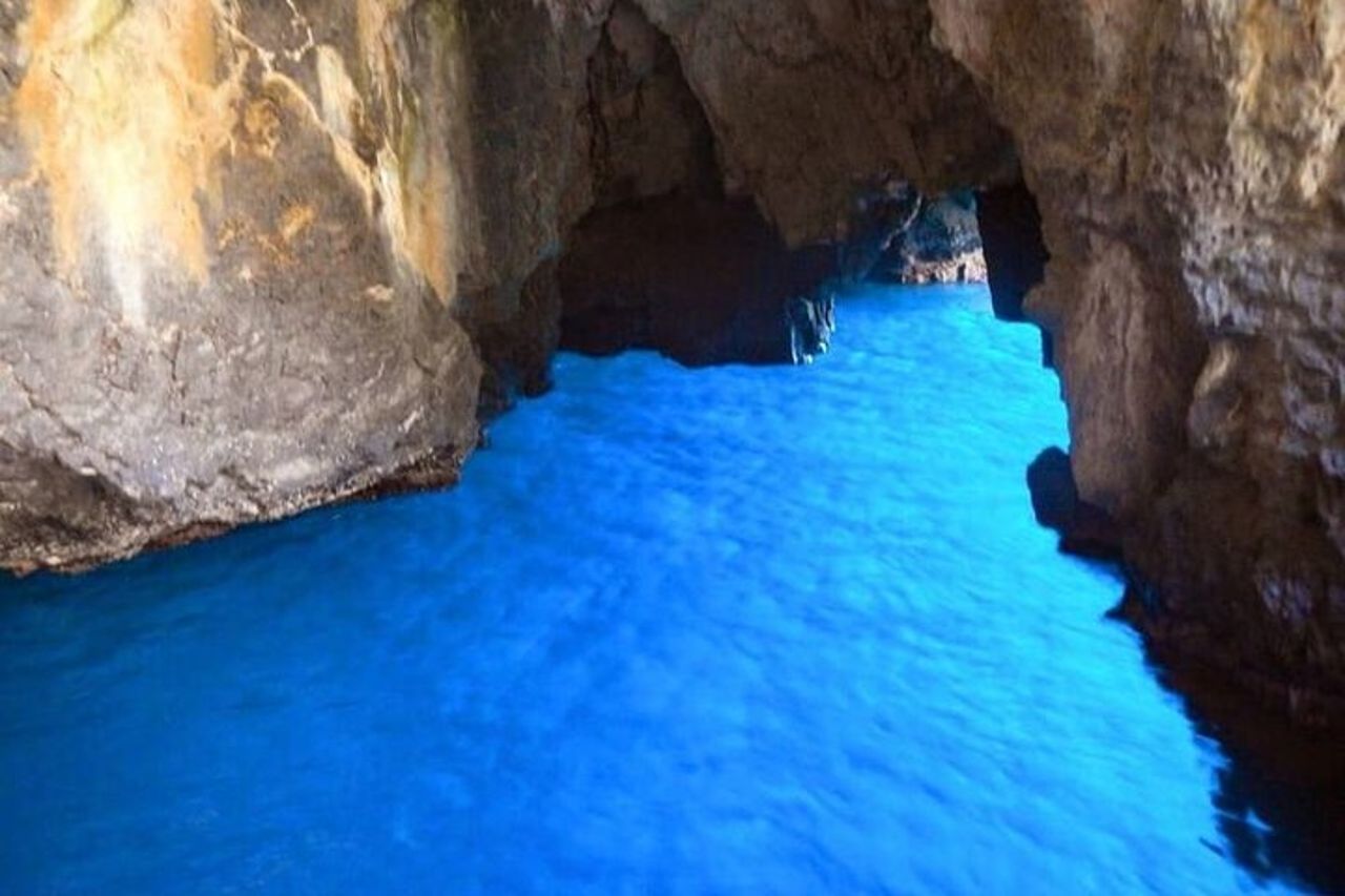 Taormina Boat Tour con Aperitivo sull'Isola Bella — 7