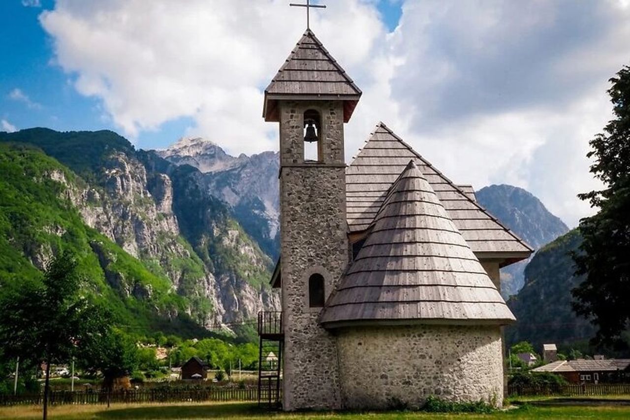 Da Durazzo-Escursione nelle splendide montagne dell'Albania, Thethi
