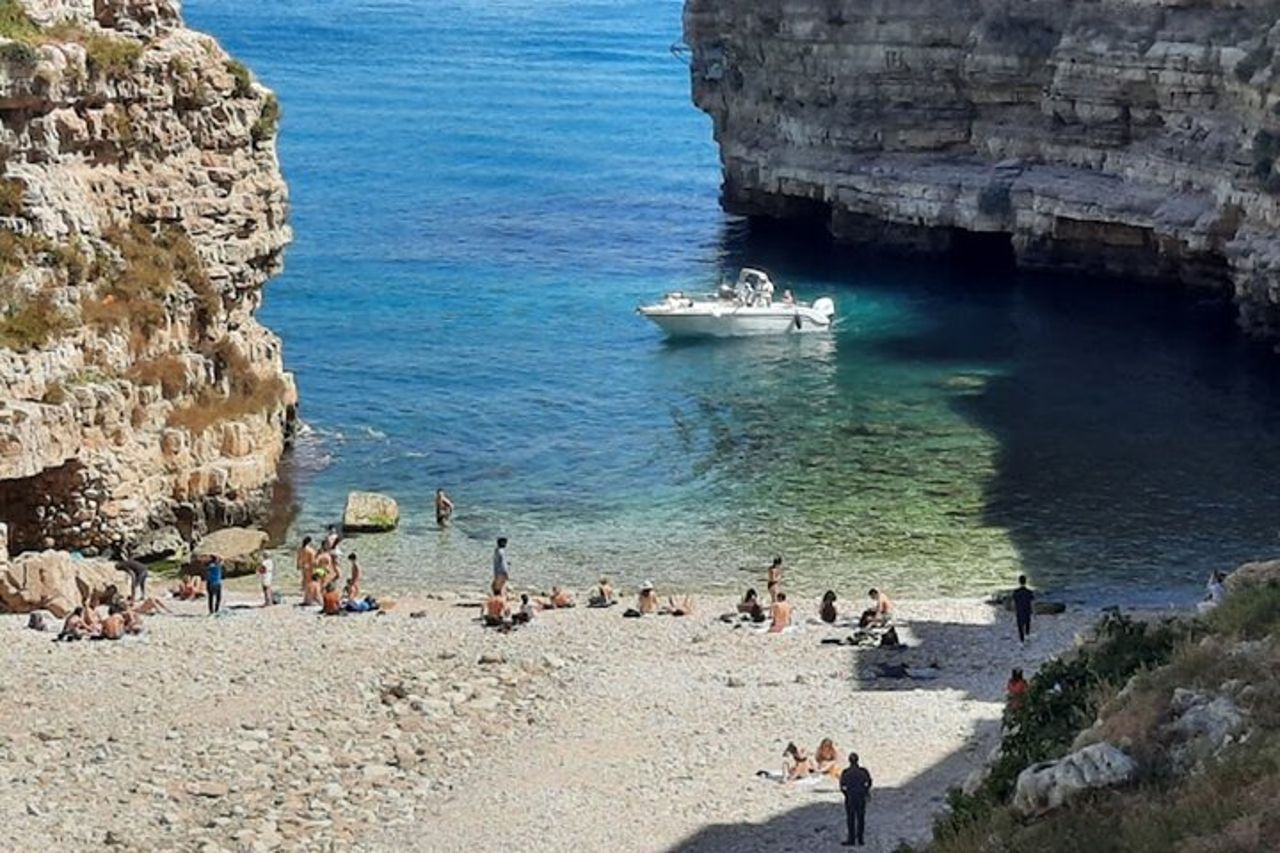 Tour in Barca a Polignano a Mare e Grotte Marine — 2