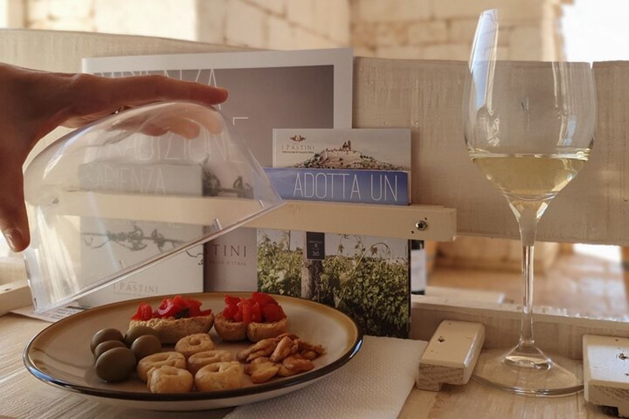Trulli e Vino : Alberobello e Locorotondo Tour per Piccoli Gruppi — 5