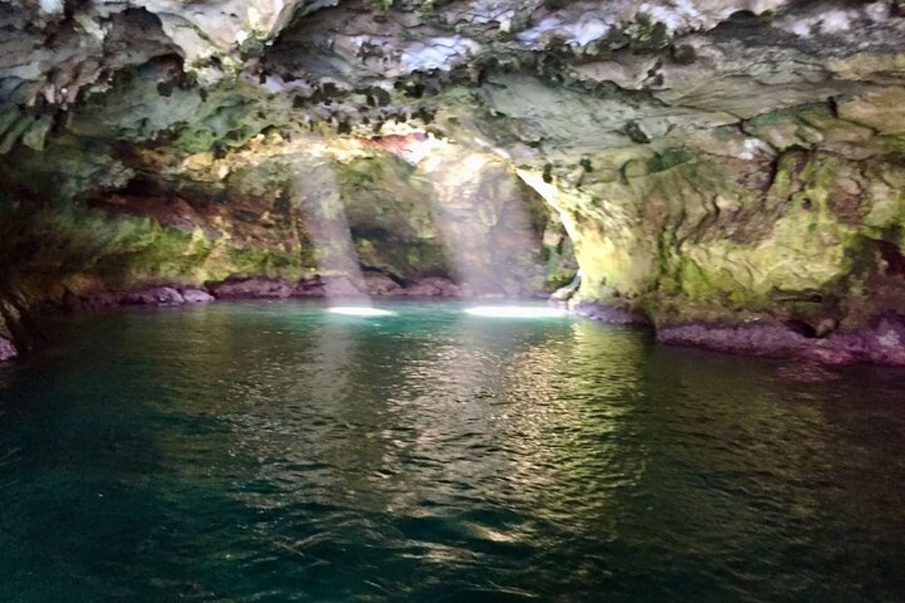 Escursione privata in barca a Polignano tra Grotte e Calette — 6