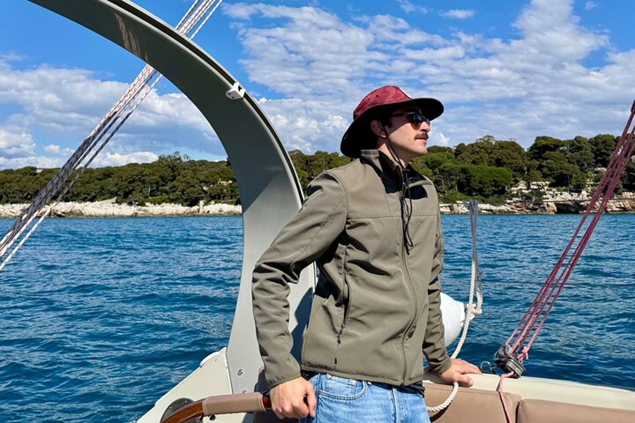 Antibes: scopri l'arte della vela in una crociera panoramica — 9