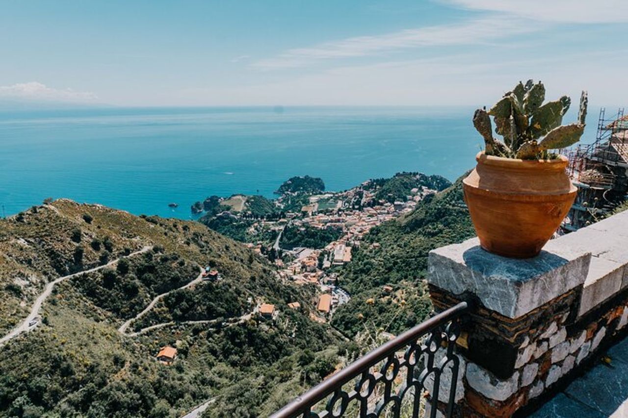 Tour privato del Loto Bianco e Castelmola da Taormina — 3