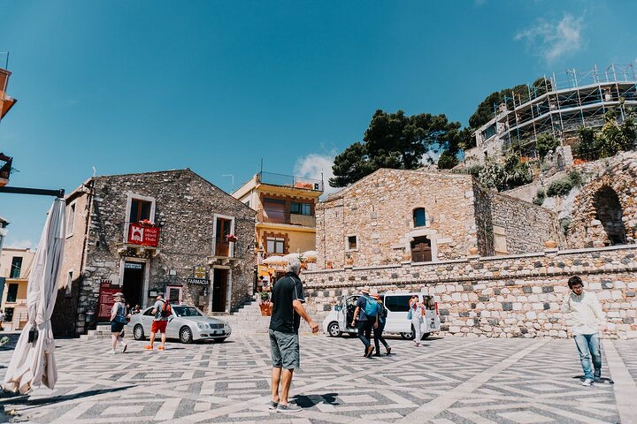 Tour privato del Loto Bianco e Castelmola da Taormina — 4