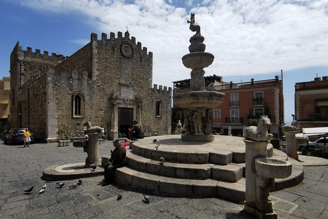 Tour privato del Loto Bianco e Castelmola da Taormina — 7