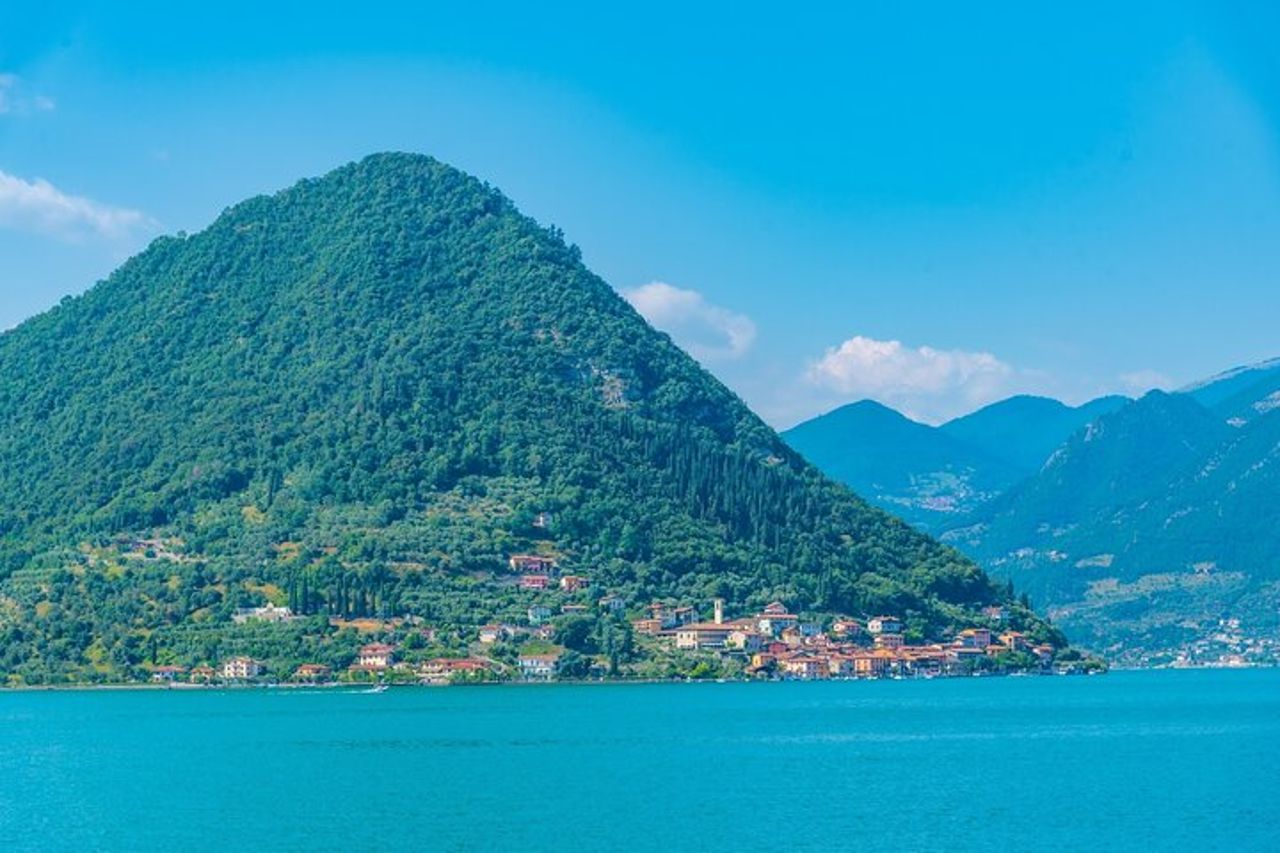 Tour di degustazione di vini Franciacorta da Milano con crociera sul Lago d'Iseo — 8