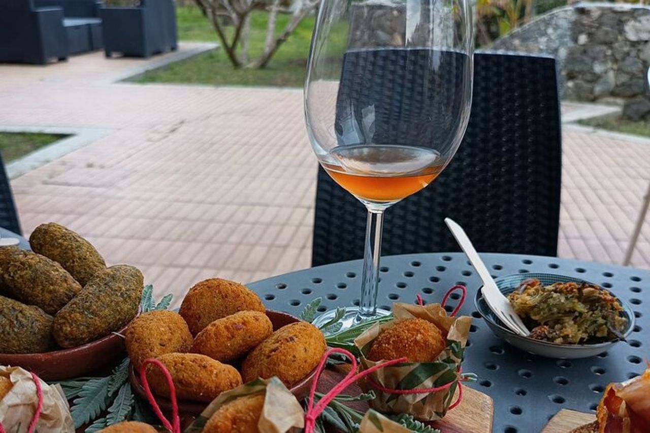 Esperienza di degustazione di vini lenti e gelato al tartufo — 9