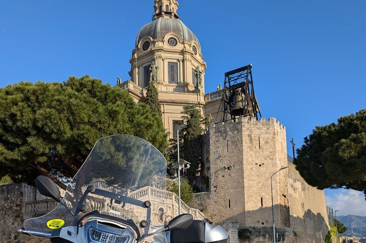 Tour Privato di Messina in Scooter — 2