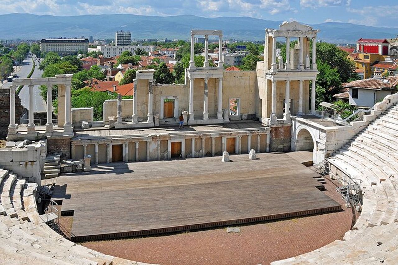 Tour guidato di un'intera giornata per piccoli gruppi da Sofia — 3