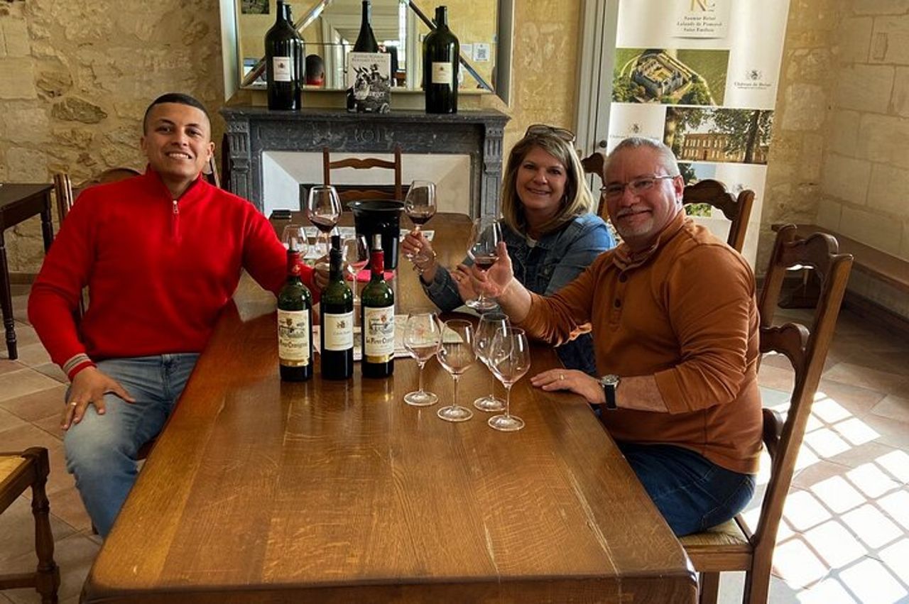 Tour del vino di Pauillac da port du verdon — 3