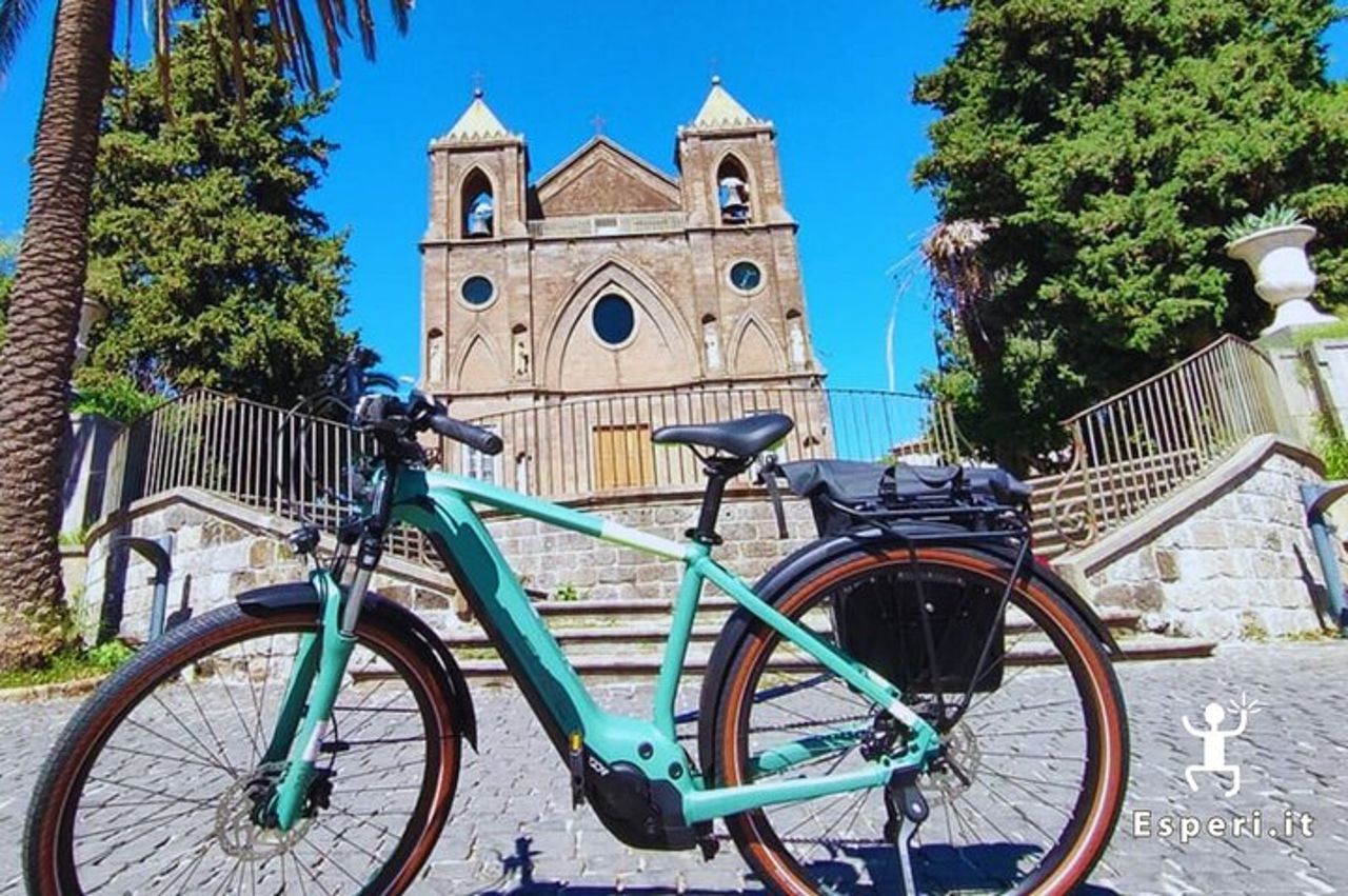 Da Caserta: Tour in E-Bike e Visita a Casertavecchia — 3