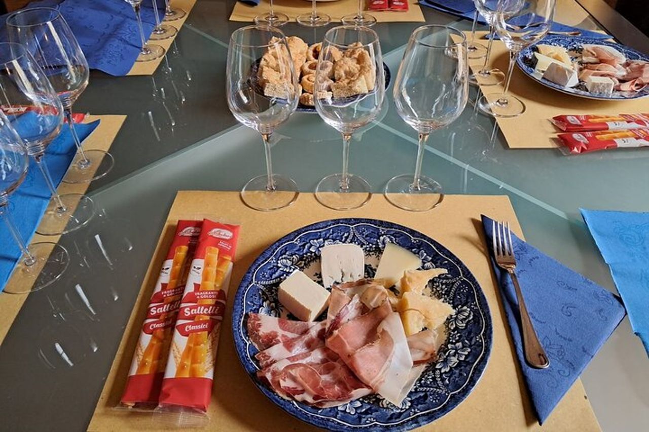 Lago d'Iseo & Cantina Franciacorta. Scenic & Wine Tasting tour — 7