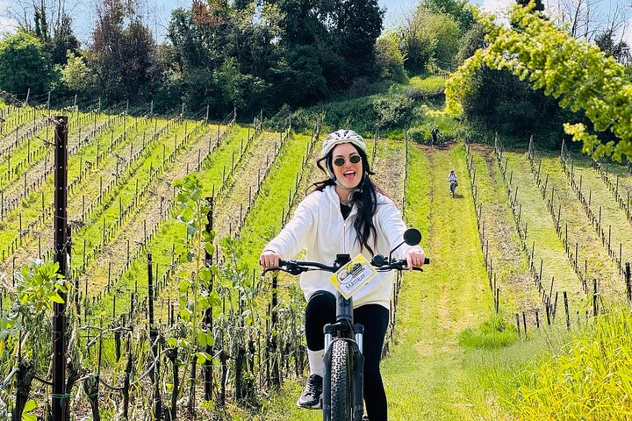 E bike Periferia di Roma: Svelate le tenute di Marco Carpineti — 4