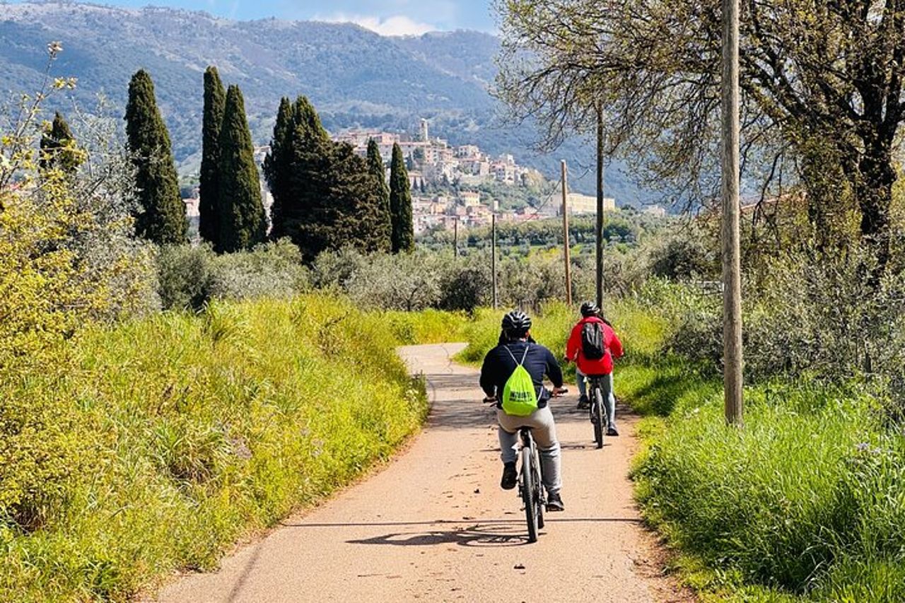 E bike Periferia di Roma: Svelate le tenute di Marco Carpineti — 7
