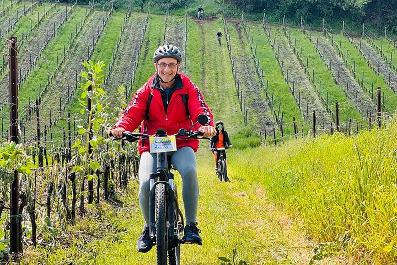 E bike Periferia di Roma: Svelate le tenute di Marco Carpineti — 8