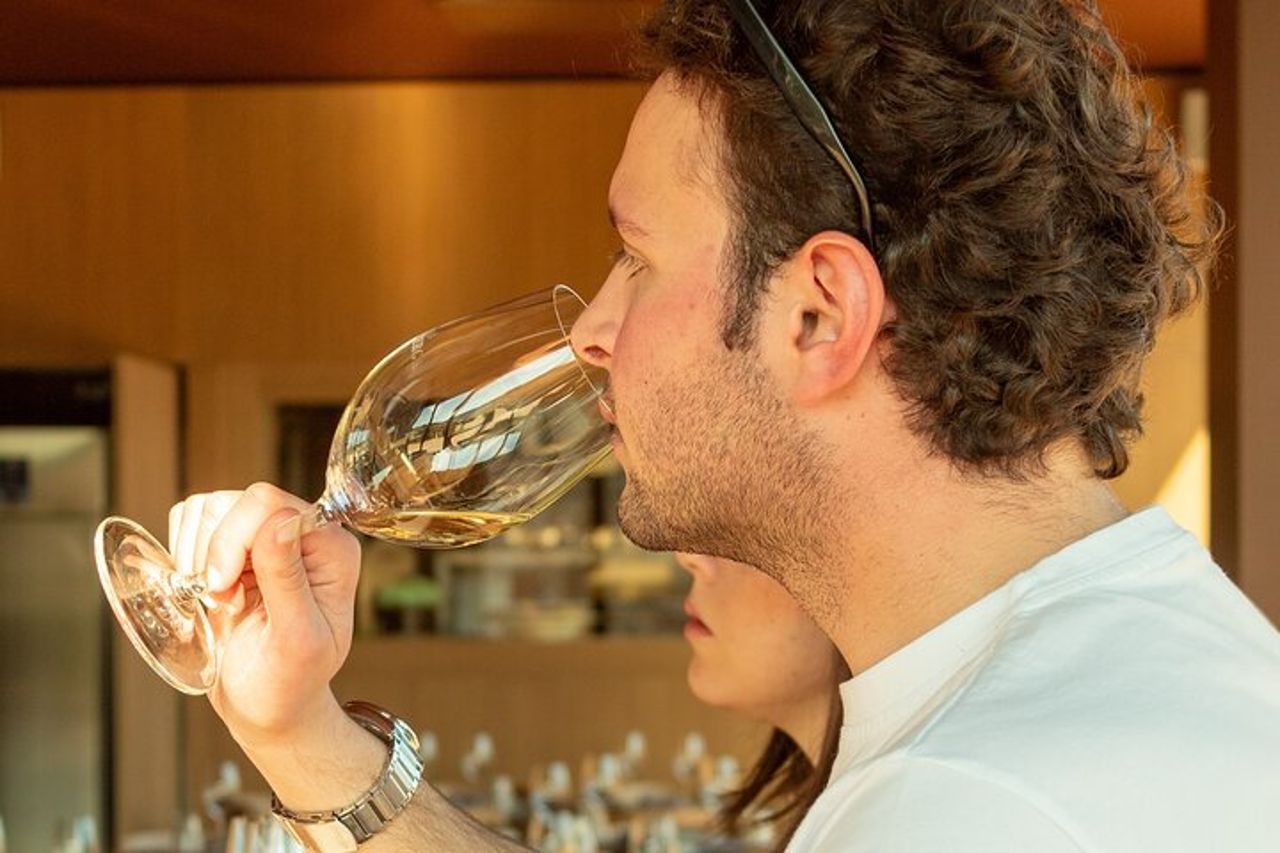 Tour e Degustazione in Cantina, Scopri i Vini Biologici di Ostuni — 8