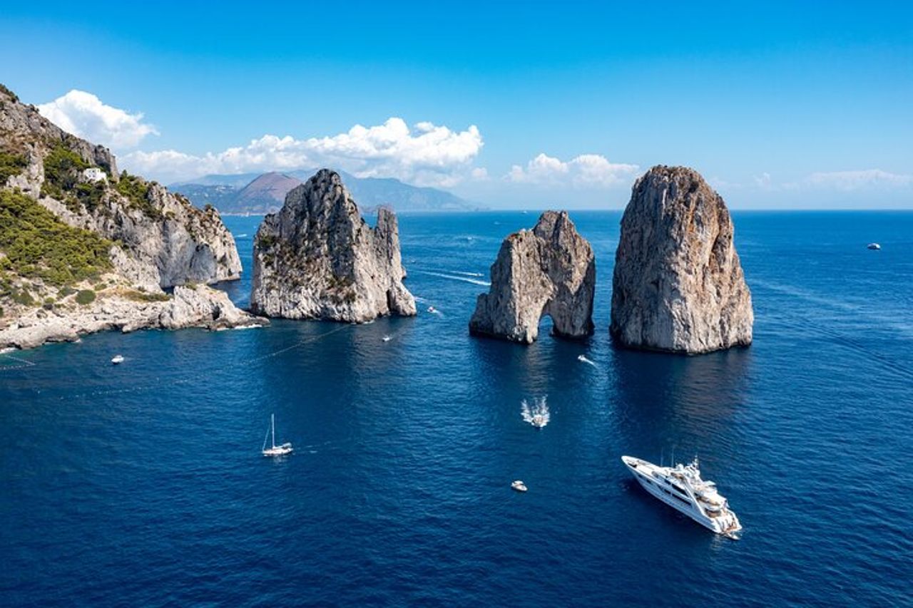 Gita di un giorno a Capri per piccoli gruppi da Positano o Praiano