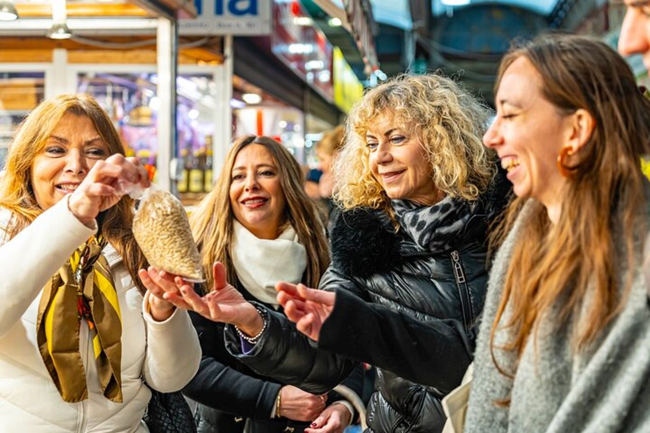 Street Food Tour con Autentica Degustazione di Gelato a Spoleto — 9