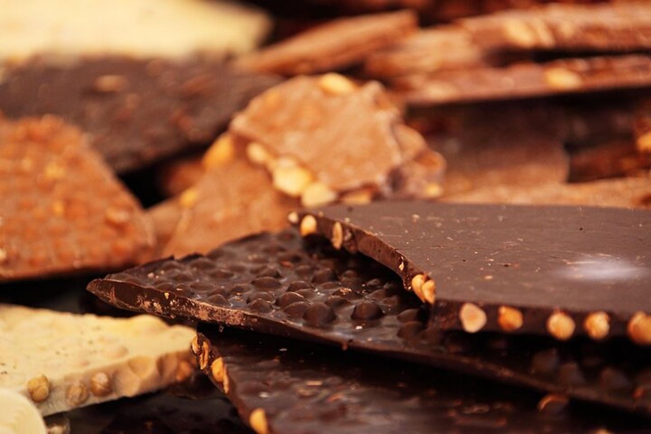 Esperienza di Vino e Cioccolato a Monforte d'Alba — 7