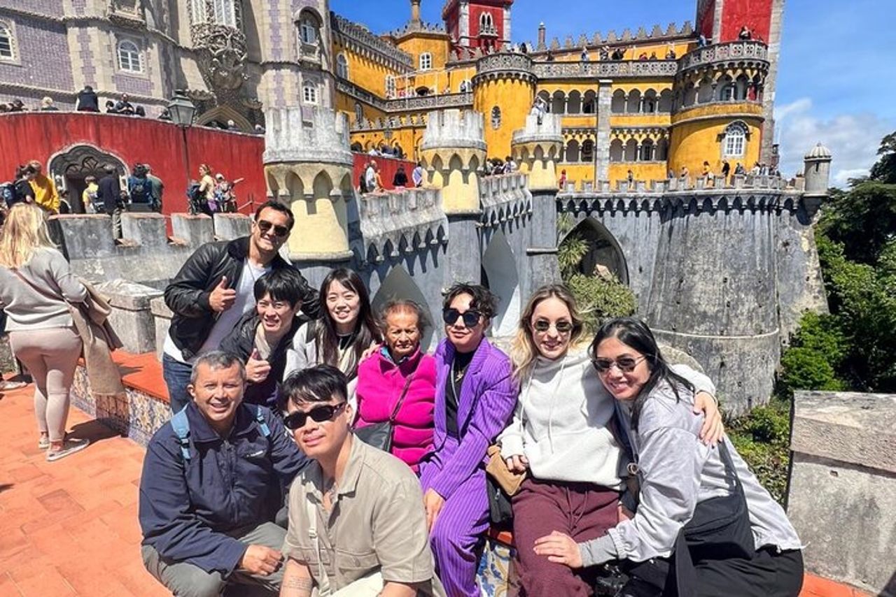 Tour per piccoli gruppi a Sintra, Palazzo Pena, Cabo Roca e Cascais — 3