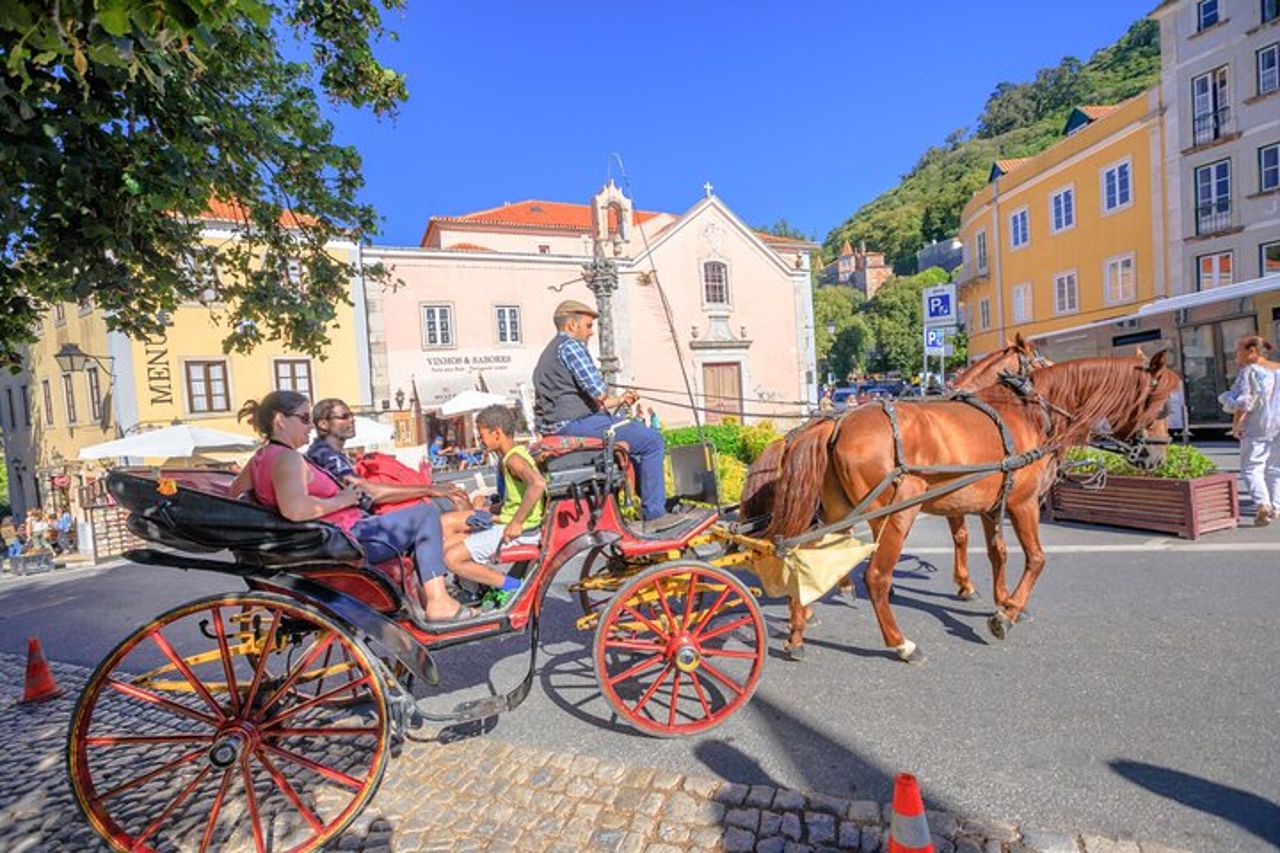 Tour per piccoli gruppi a Sintra, Palazzo Pena, Cabo Roca e Cascais — 4