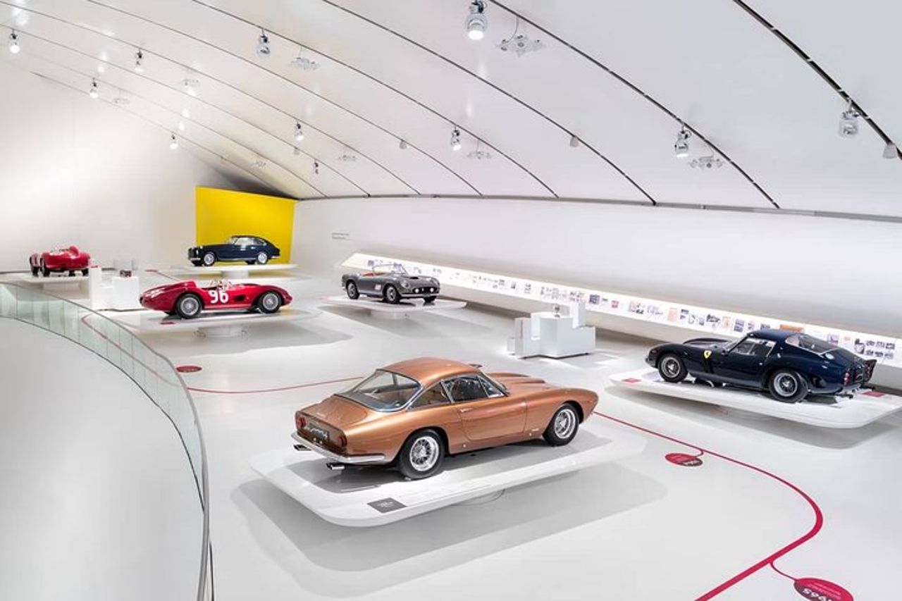Ferrari e Lamborghini Grand Tour