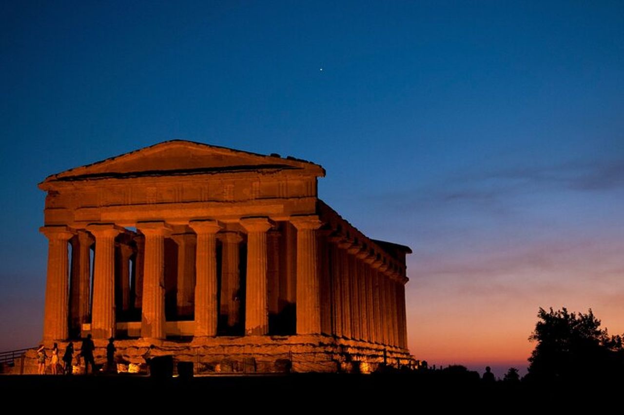 Tour al tramonto della Valle dei Templi con biglietto salta fila — 2