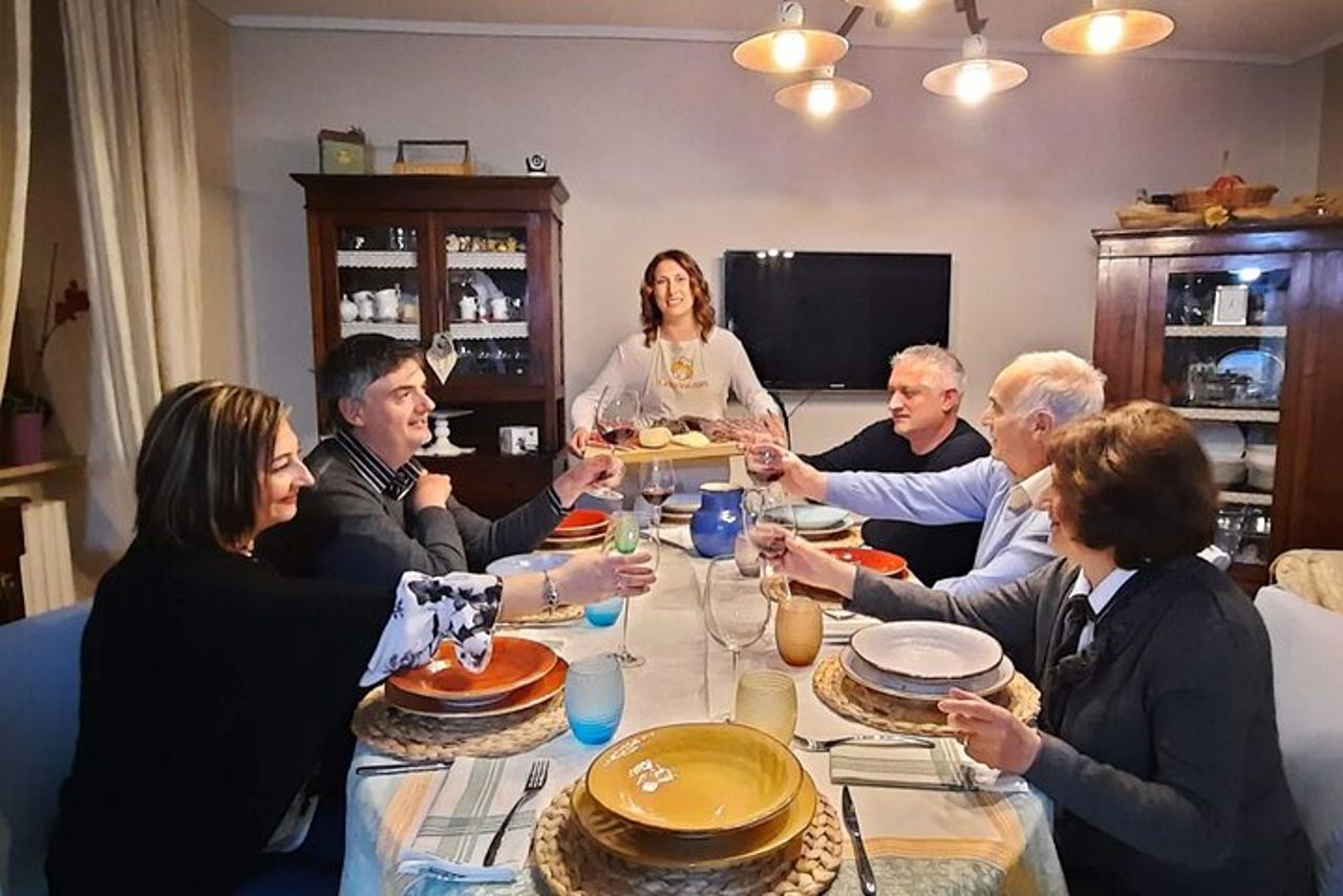 Corso di cucina tradizionale con gnocchi in una casa locale a Spoleto — 5