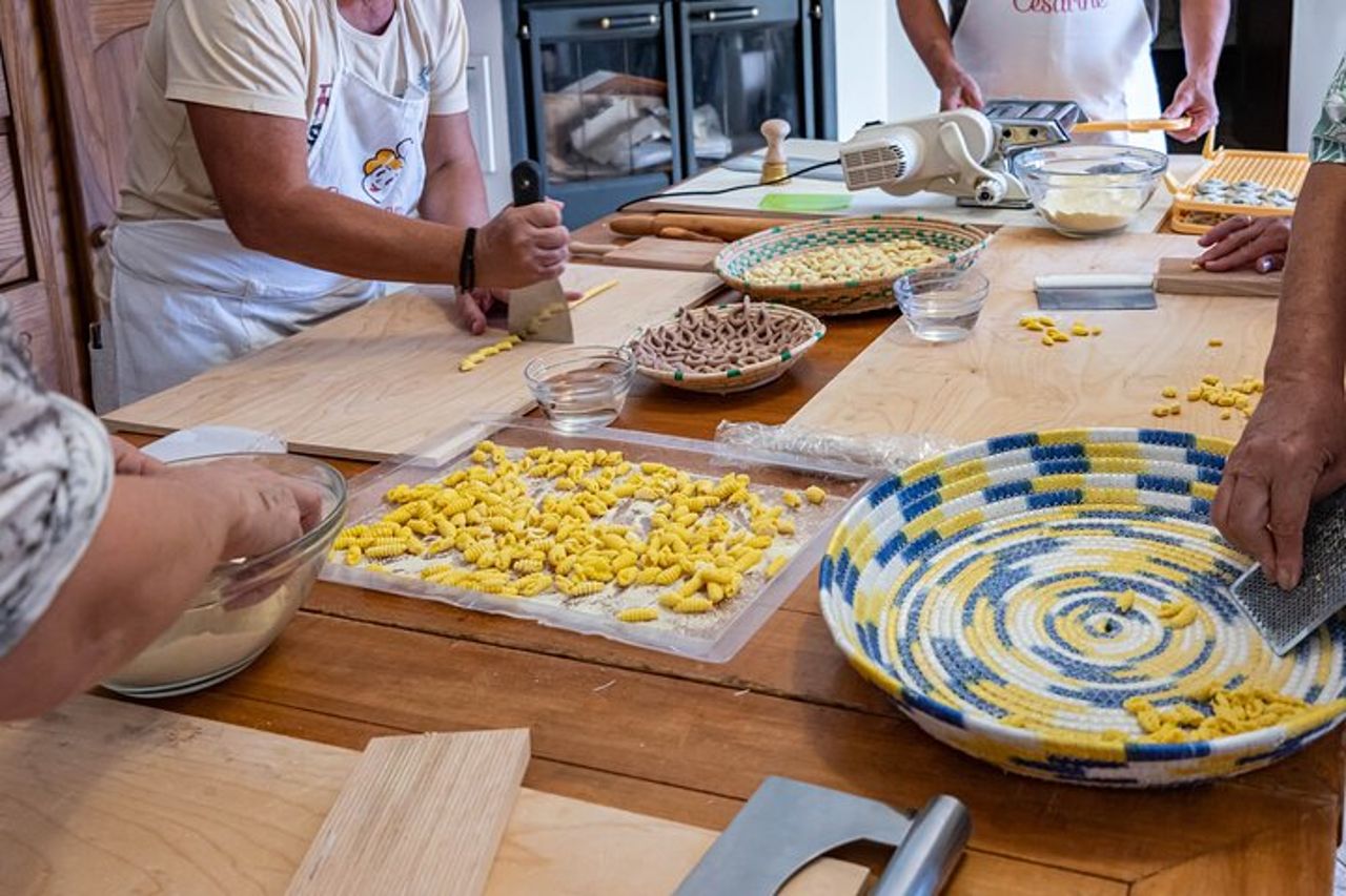Autentica Pasta Making Class presso Local Home vicino Torino — 5