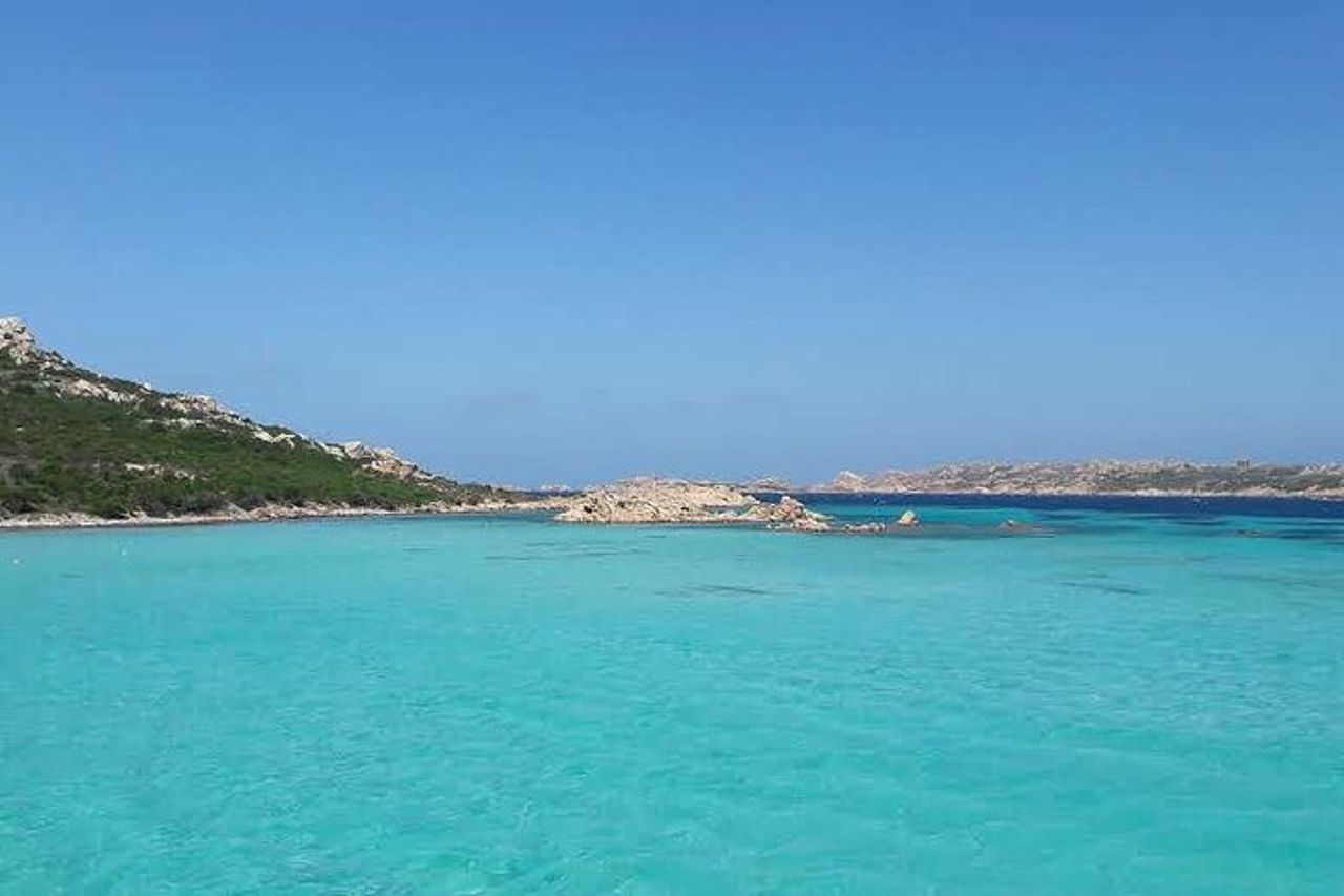Tour in Barca a vela Arcipelago della Maddalena da Cannigione