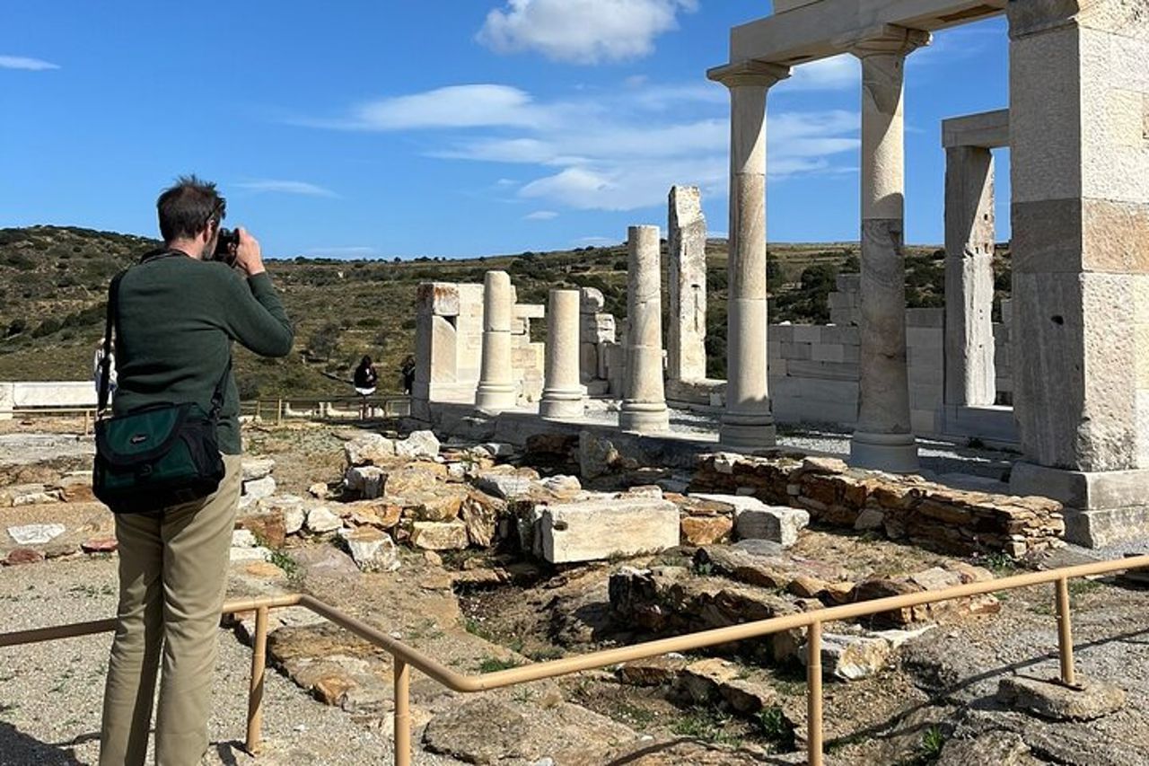 Punti salienti di Naxos Tour in autobus con tempo libero per pranzo ad Apeiranthos — 6
