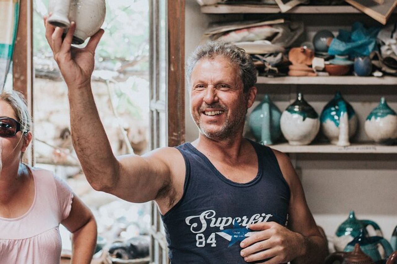 Punti salienti di Naxos Tour in autobus con tempo libero per pranzo ad Apeiranthos — 9