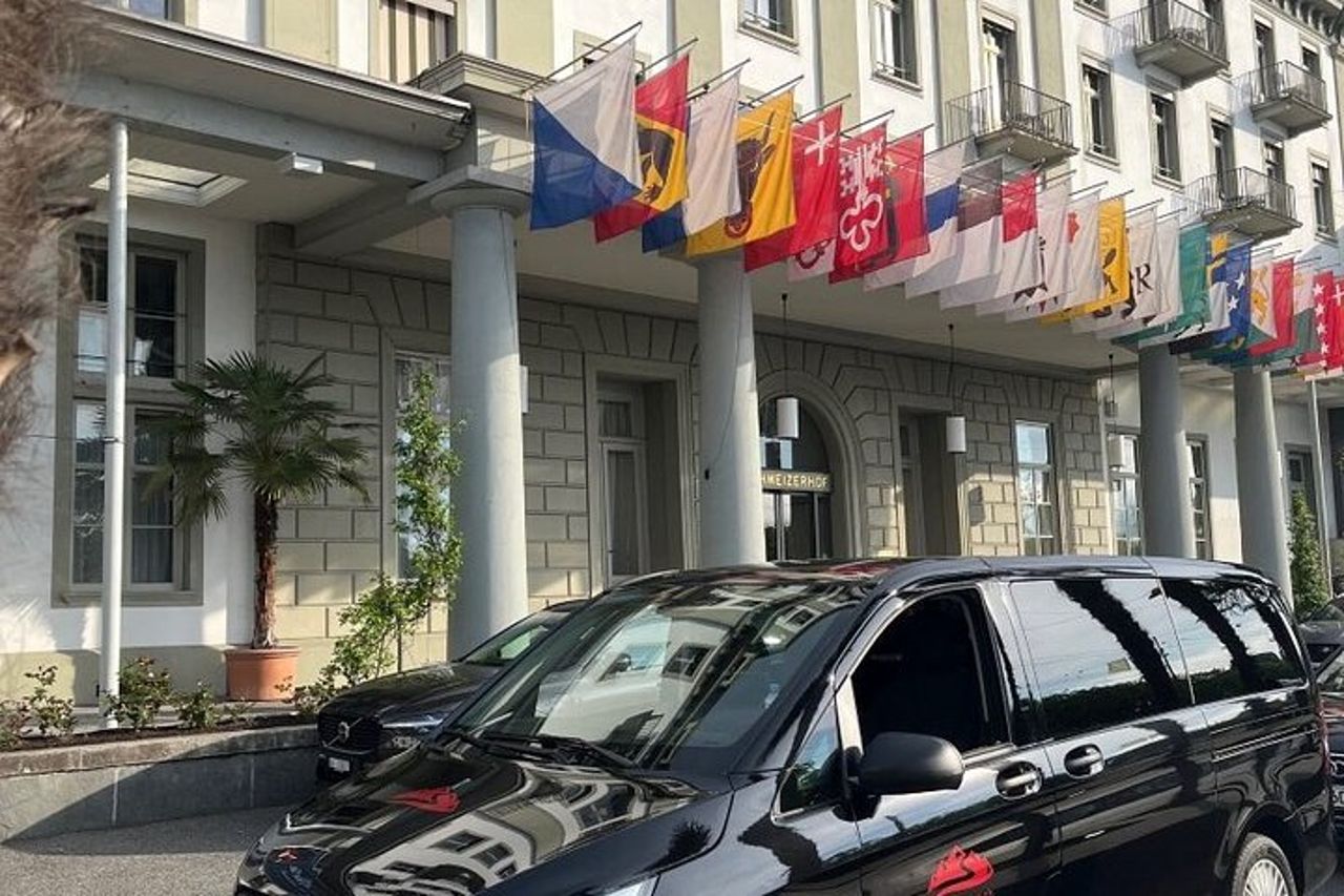 Basilea da o per Ginevra Transfer privati per gruppi di 1 - 4 persone — 7
