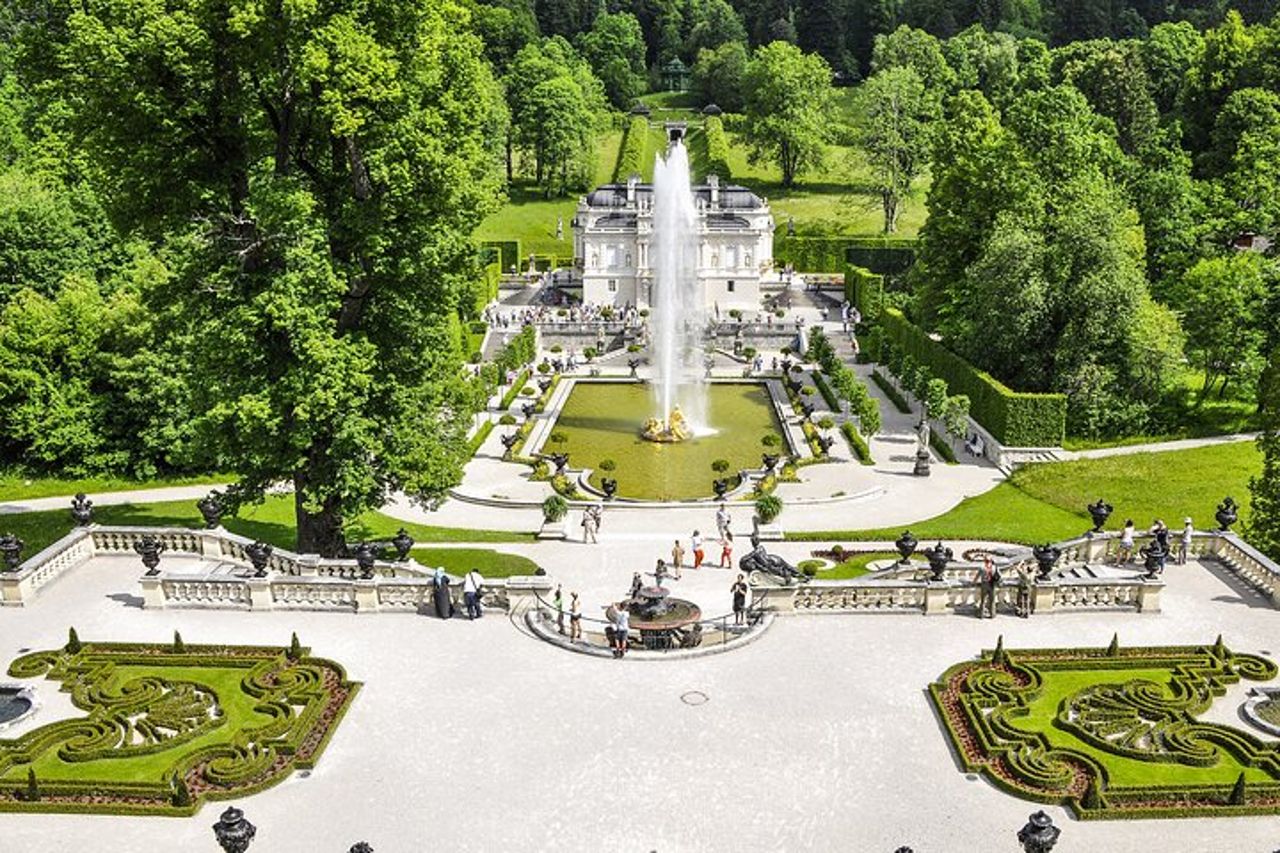 Castelli privati Neuschwanstein & Linderhof, Ettal & Oberammergau — 3