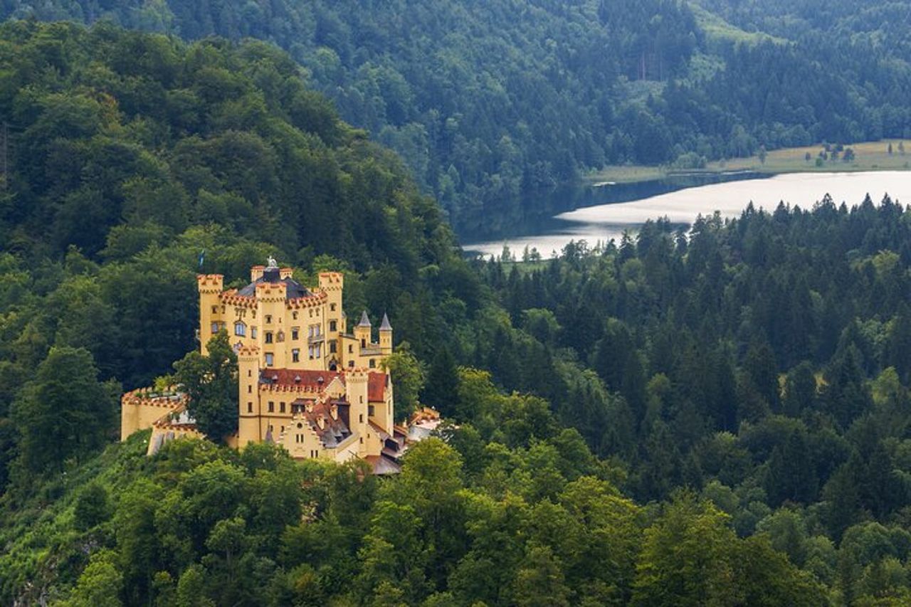 Castelli privati Neuschwanstein & Linderhof, Ettal & Oberammergau — 5