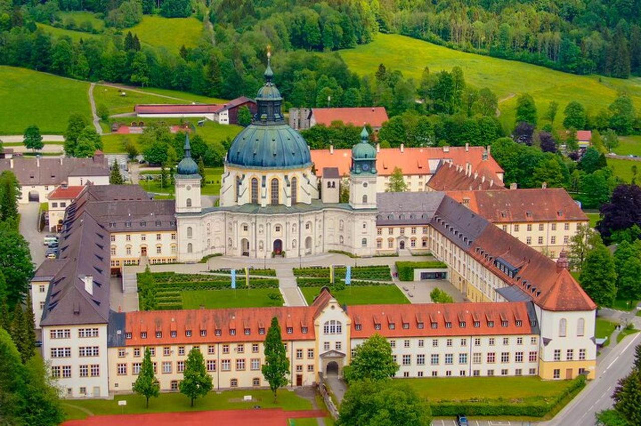 Castelli privati Neuschwanstein & Linderhof, Ettal & Oberammergau — 8