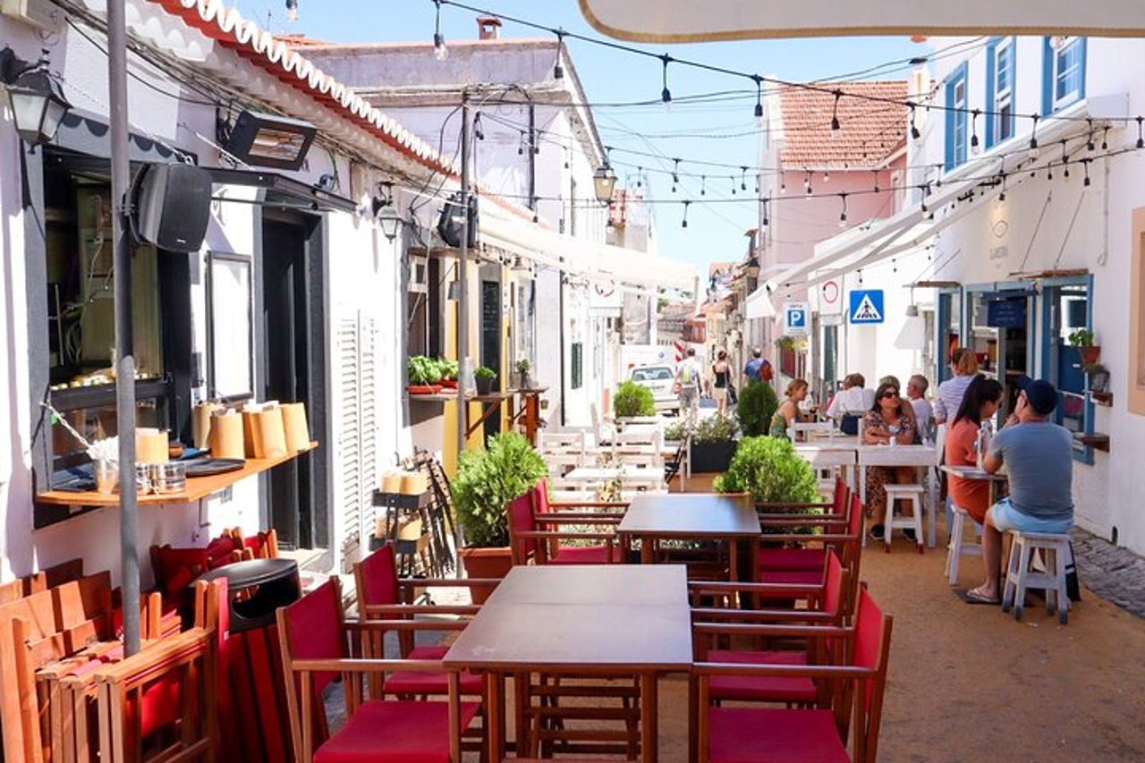 Tour per piccoli gruppi a Sintra, Palazzo Pena, Cabo Roca e Cascais — 7