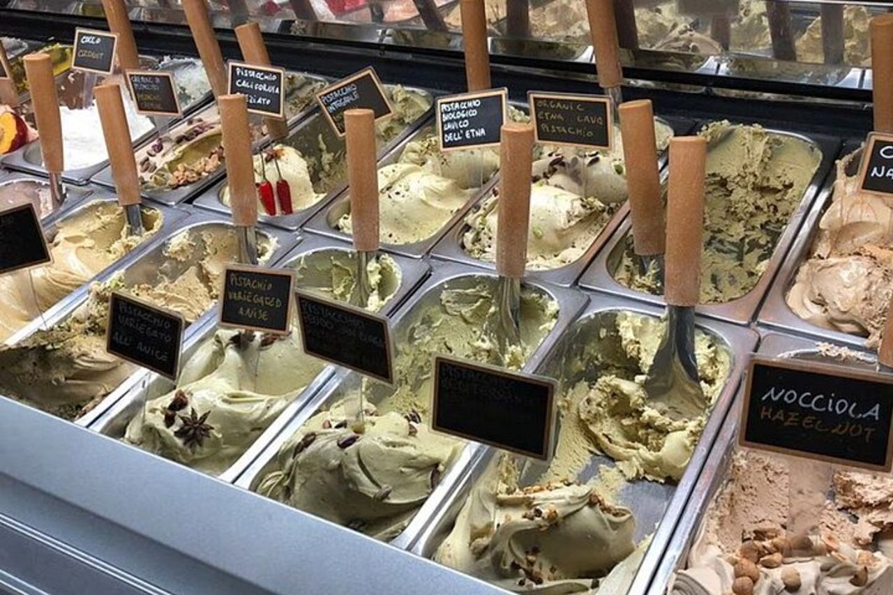 Street Food Tour con Autentica Degustazione di Gelato a Spoleto — 3