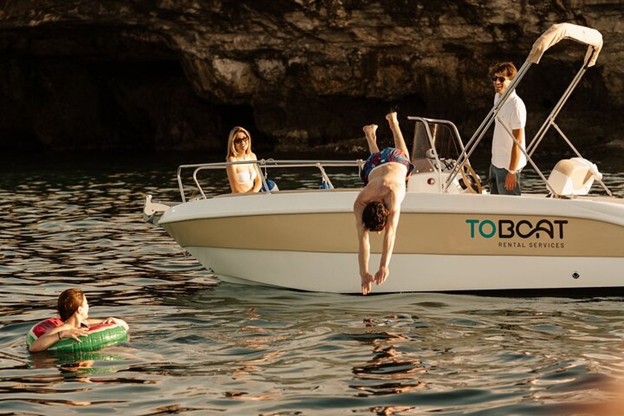 Tour in barca da Monopoli alle grotte di Polignano con aperitivo — 5