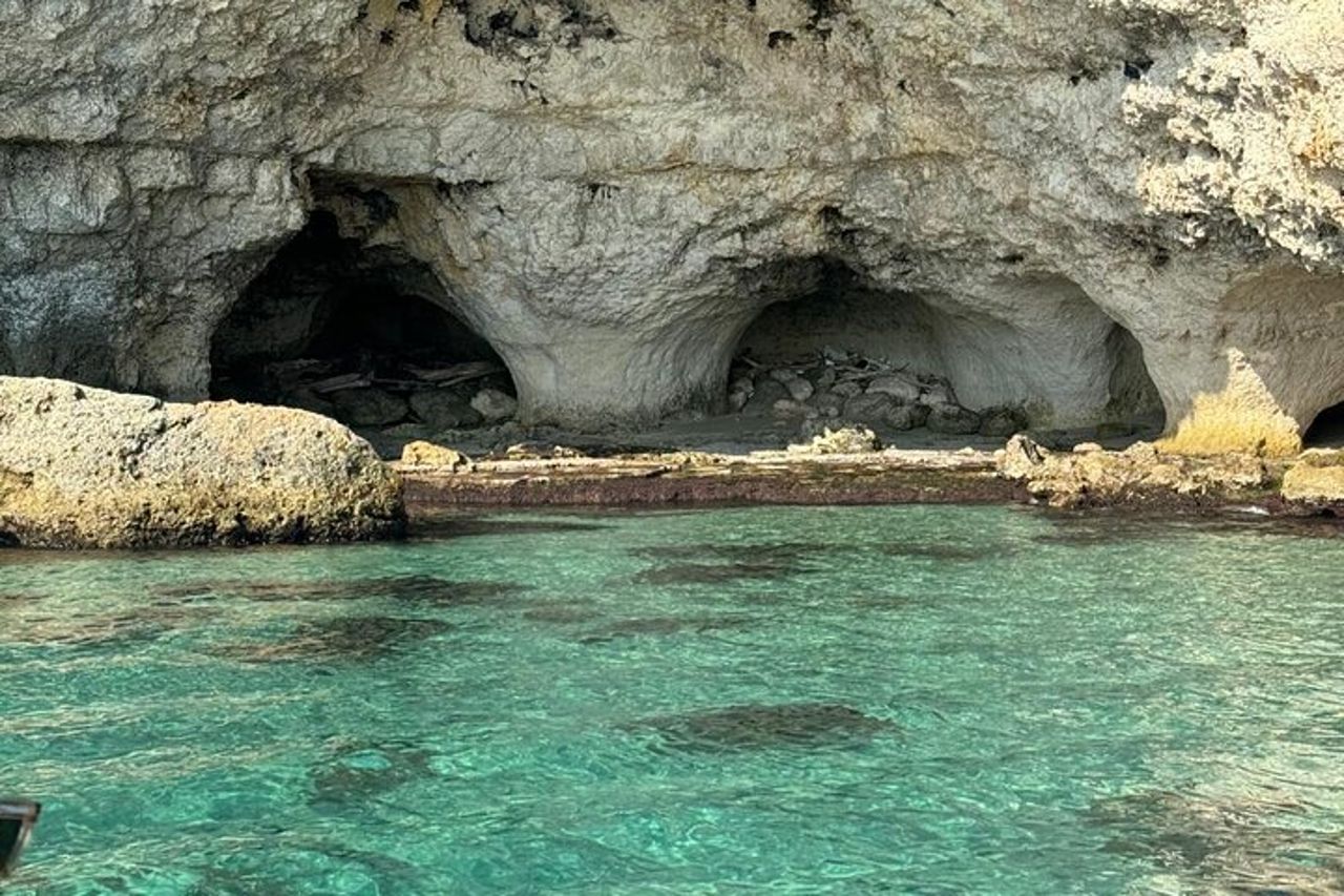 Tour in barca da Monopoli alle grotte di Polignano con aperitivo — 7