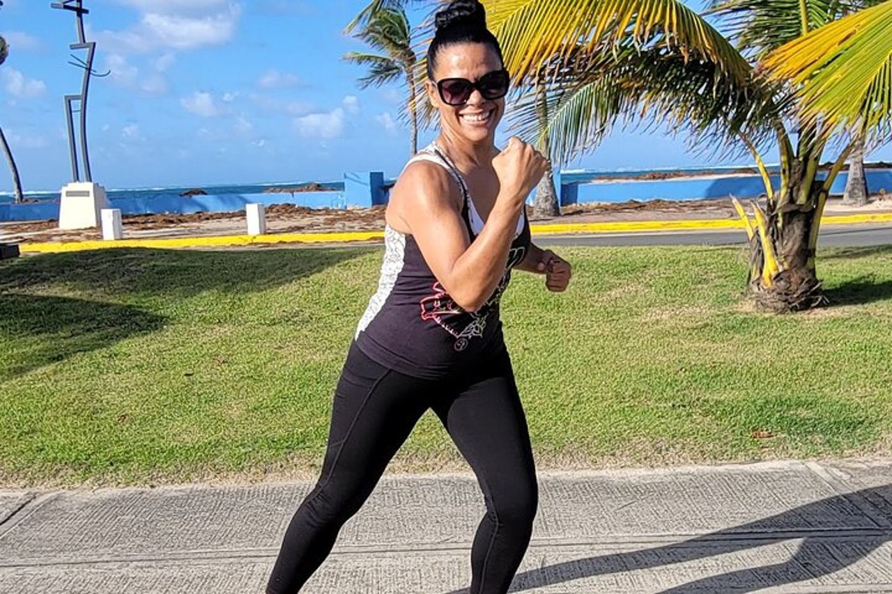 Lezione di spiaggia di zumba latina a San Juan, Porto Rico — 2