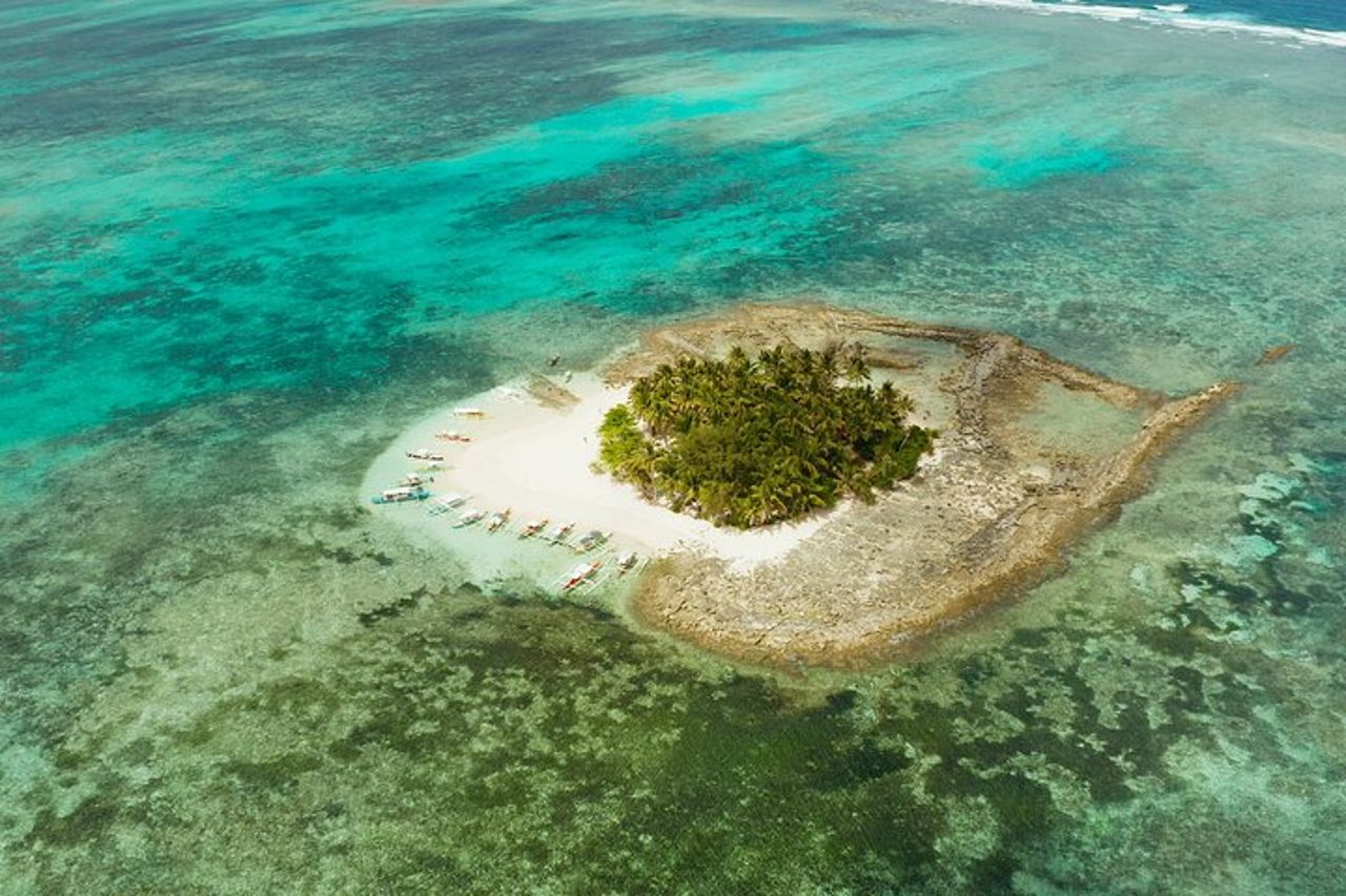 Tour di Siargao Group Tri Island con pranzo di combattimento con boodle