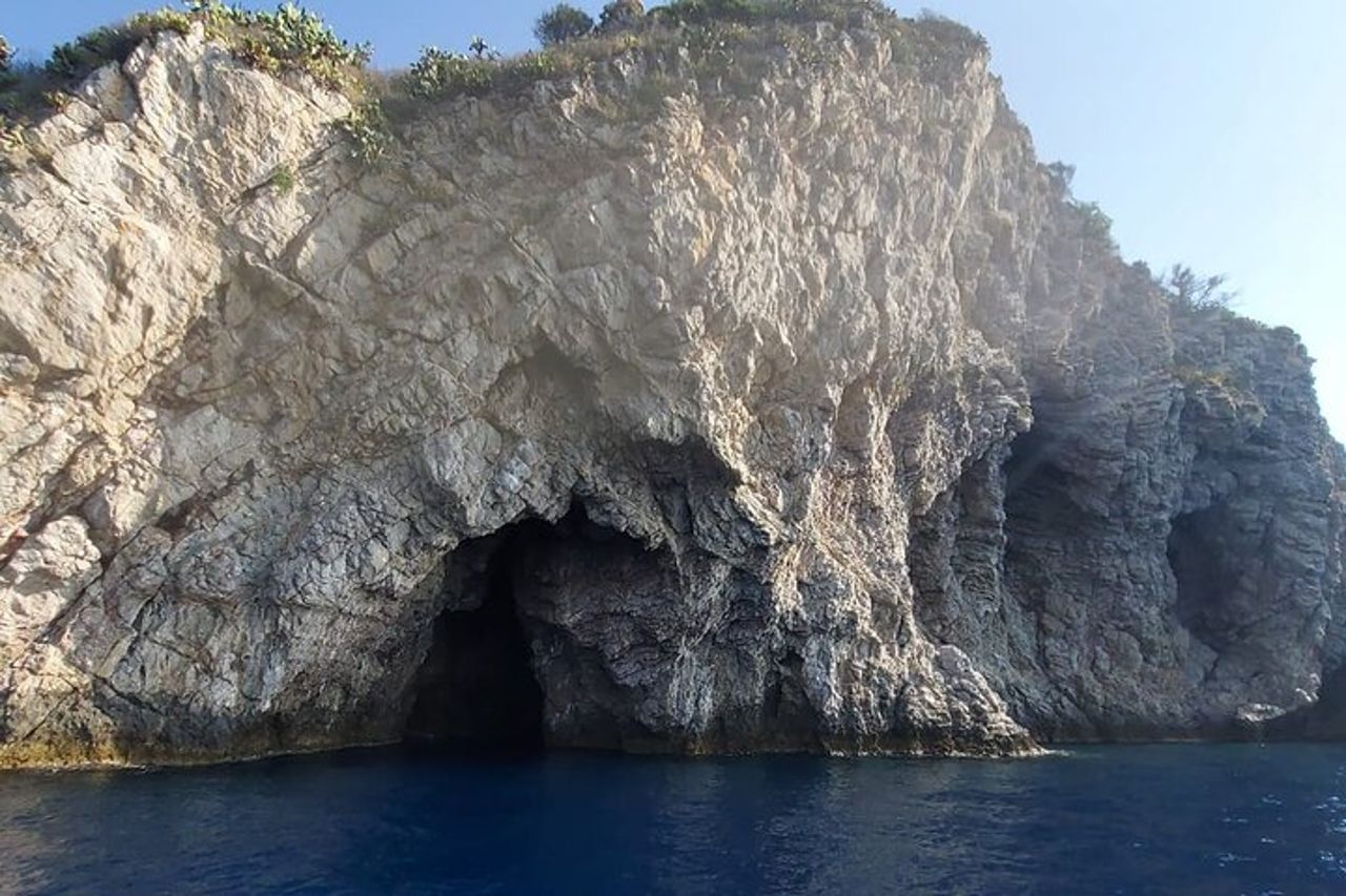 Giardini Naxos, Taormina e Isola Bella Tour in barca — 8