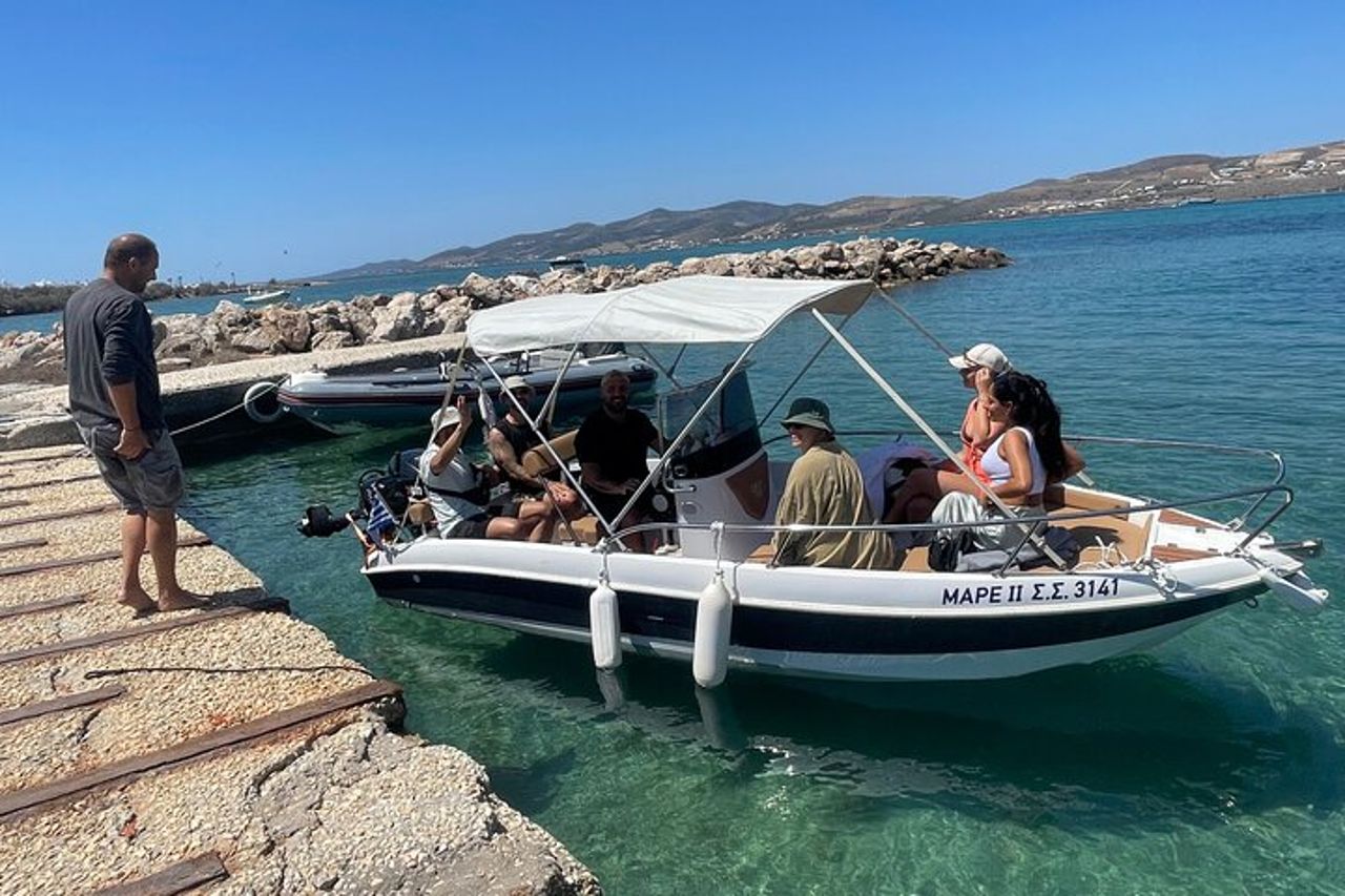 Noleggio barche nella Costa di Paros — 2
